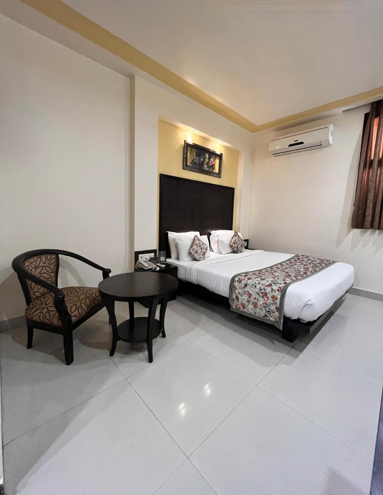 Ratnawali - A Vegetarian Heritage Hotel 斋浦尔 外观 照片