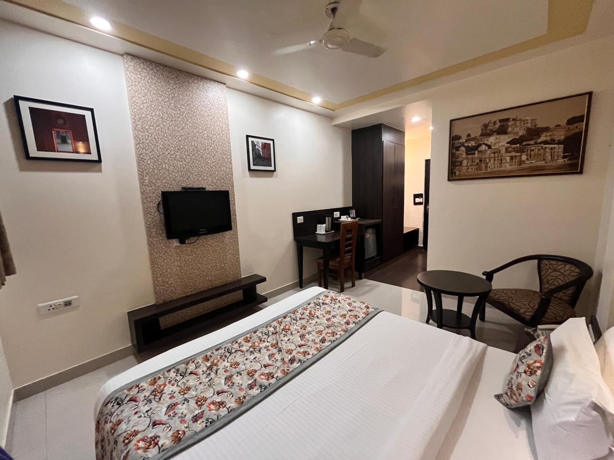 Ratnawali - A Vegetarian Heritage Hotel 斋浦尔 外观 照片