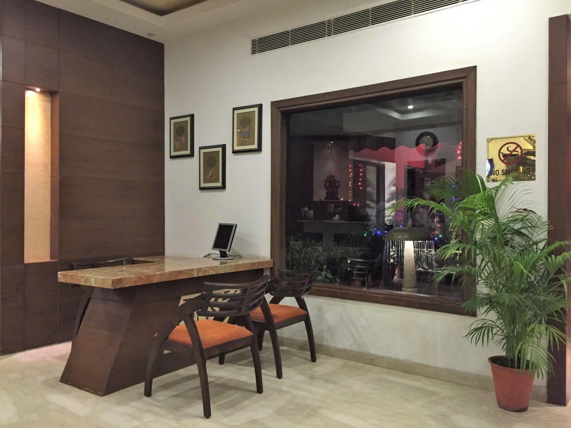 Ratnawali - A Vegetarian Heritage Hotel 斋浦尔 外观 照片