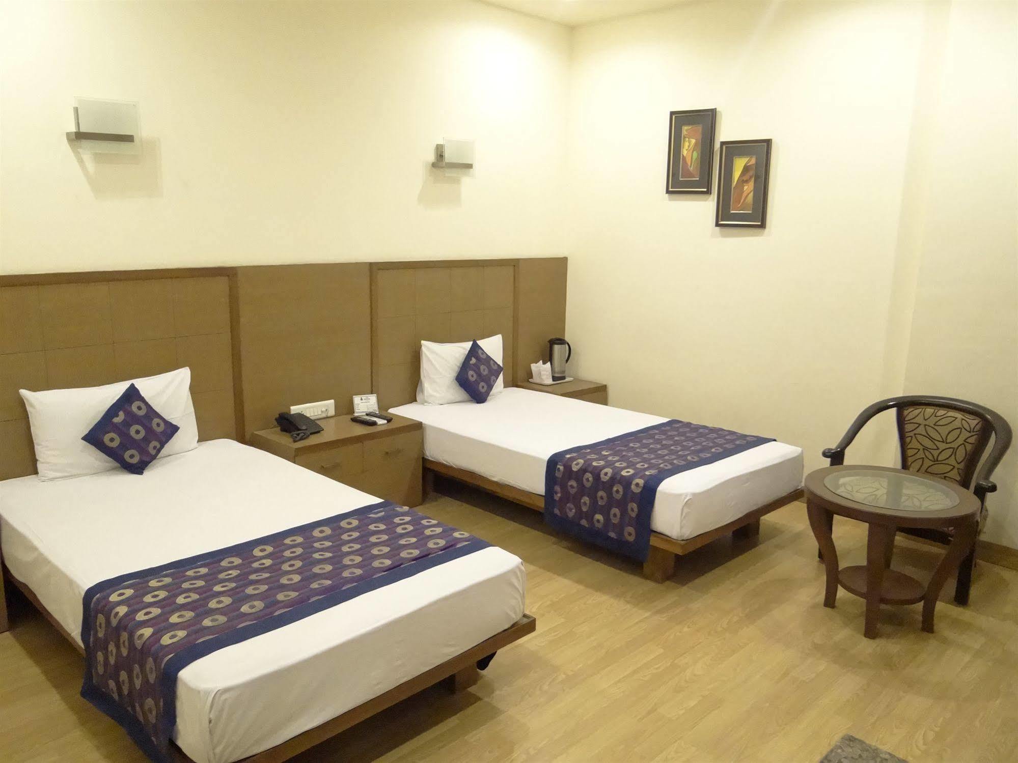 Ratnawali - A Vegetarian Heritage Hotel 斋浦尔 外观 照片